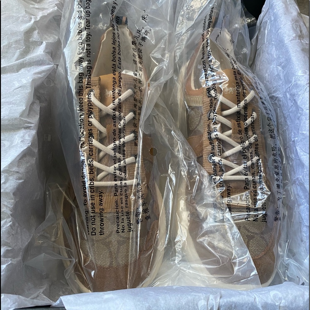 Coach Citysole Runner Sneakers, Sizes 8, 9, and 10. Color-Khaki Light Saddle - Picture 13 of 14